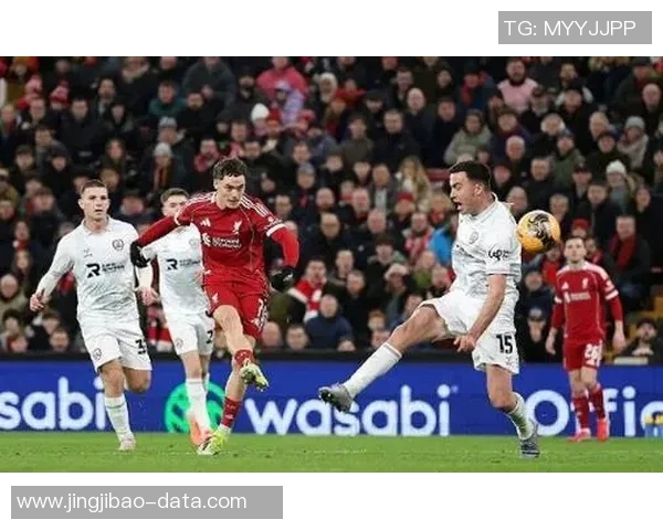 意甲激战:利物浦狂胜切尔西四球大捷帽子戏法点燃全场激情