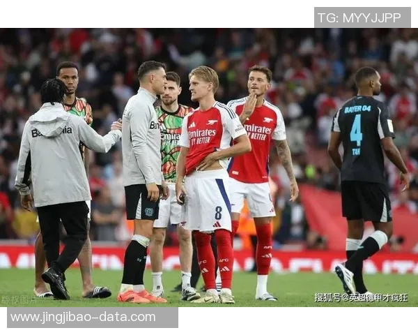 德甲惊现冷门里昂与曼联激战成平局引发全场震惊